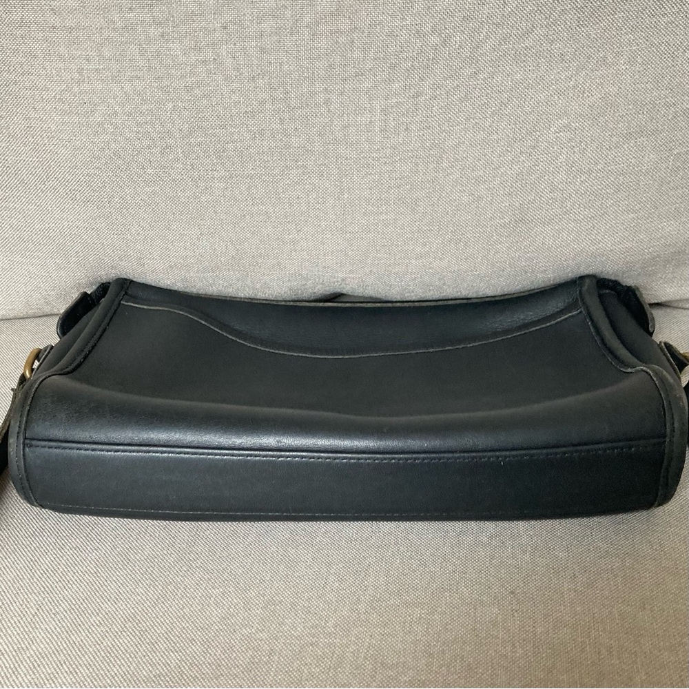🔥SALE🔥Vintage Coach Taylor Crossbody Black Leather Bag 9944 USA Made Heritage - Picture 12 of 13